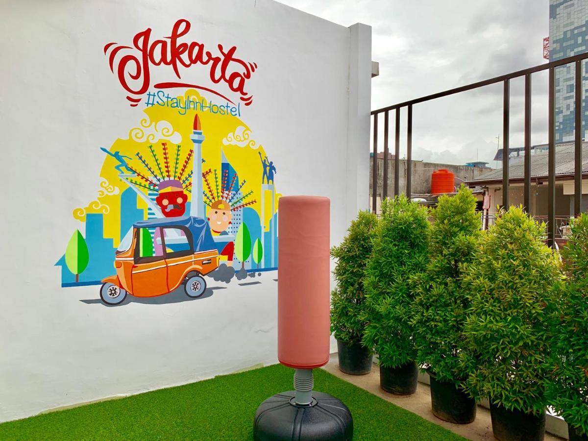 Stay Inn Hostel Jakarta Exterior foto